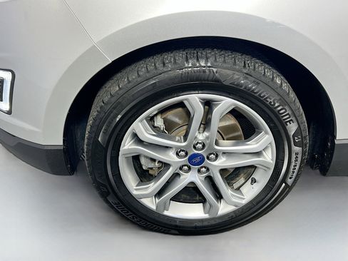 Used 2018 Ford Edge Titanium w/ Technology Package image 13