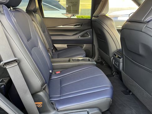 Certified 2026 INFINITI QX60 Sport w/ Dark Cargo Package AWD/4WD image 23