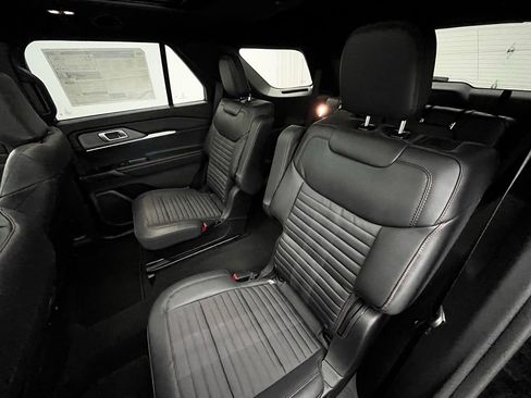 New 2026 Ford Explorer ST-Line w/ ST-Line Street Pack AWD/4WD image 33