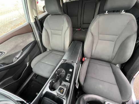 Used 2023 Nissan Rogue S FWD image 35