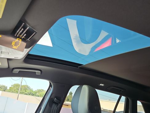 New 2026 Volkswagen Tiguan SE R-Line image 21