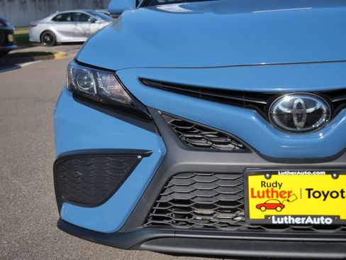 Certified 2024 Toyota Camry SE FWD image 17