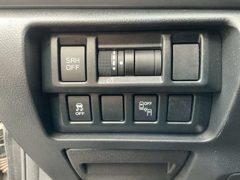 Used 2019 Subaru Crosstrek 2.0i Limited w/ Moonroof Package w/Navigation AWD/4WD image 30