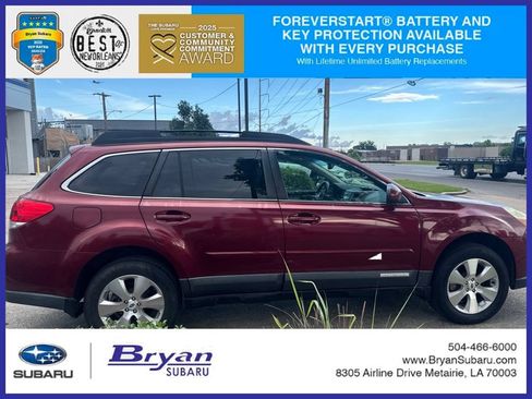 Used 2011 Subaru Outback 3.6R Limited w/ PWR Moonroof Pkg AWD/4WD image 8