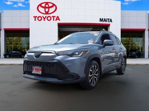 Used 2024 Toyota Corolla Cross AWD Hybrid w/ Moonroof Package image 8