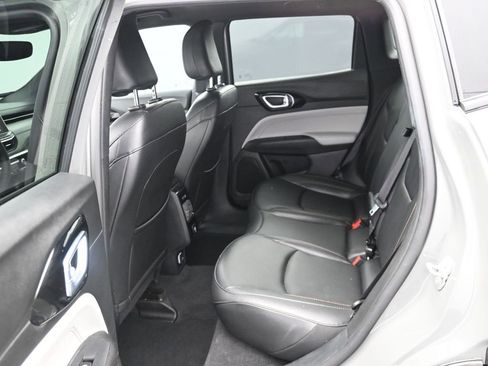 Used 2024 Jeep Compass Limited image 16