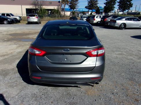 Used 2014 Ford Fusion SE w/ Equipment Group 202A image 5