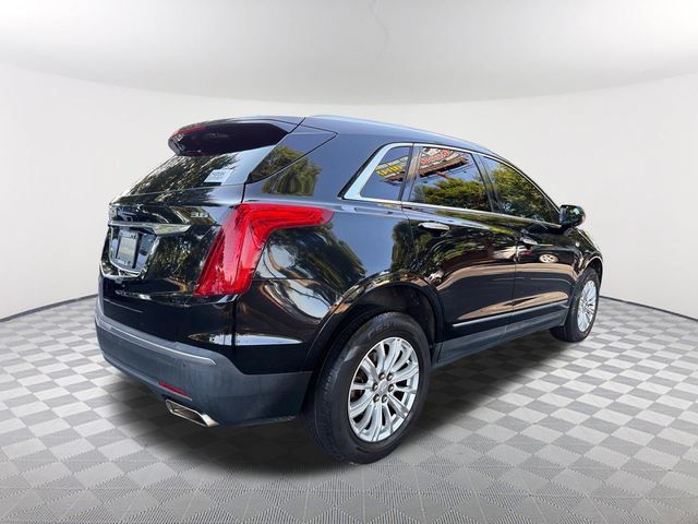 Used 2017 Cadillac XT5 FWD image 5
