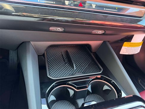 Certified 2025 BMW i5 xDrive40 w/ Premium Package image 12