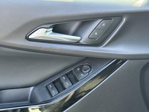 Certified 2025 Chevrolet Equinox LT image 19