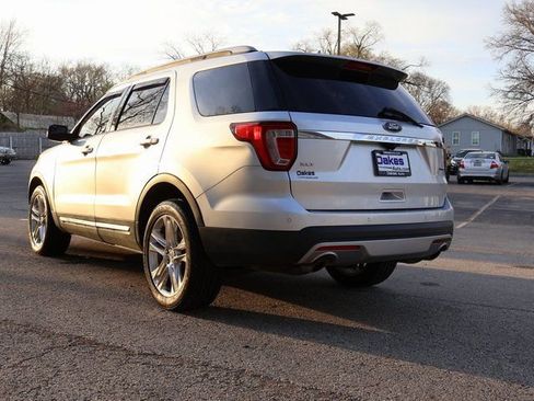 Used 2016 Ford Explorer XLT w/ Equipment Group 201A AWD/4WD image 6