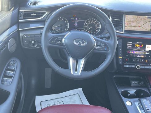 Used 2024 INFINITI QX50 Sport image 11