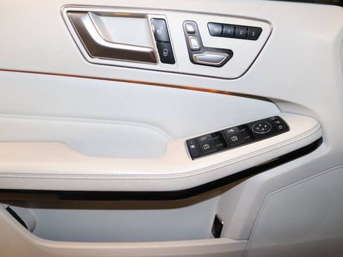 Used 2015 Mercedes-Benz E 350 Sedan image 67