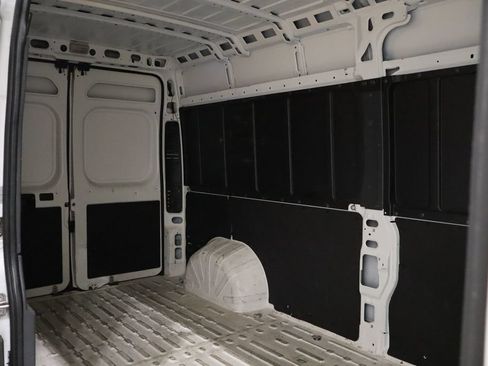 Used 2023 RAM ProMaster 2500 FWD image 11