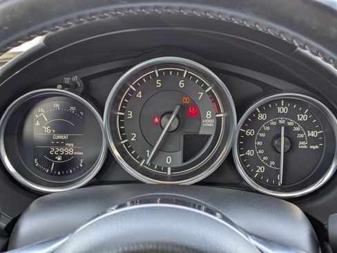 Used 2021 MAZDA MX-5 Miata Club w/ Appearance Package RWD image 21
