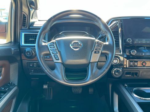 Used 2022 Nissan Titan Platinum Reserve w/ Moonroof Package image 12