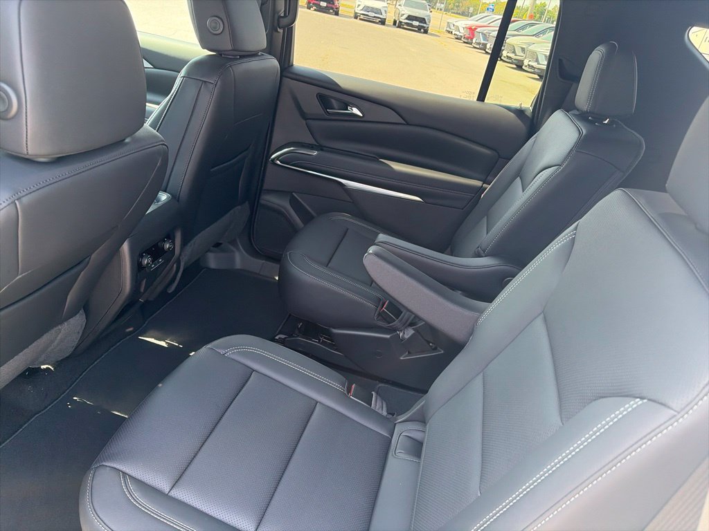 New 2027 Chevrolet Traverse LT w/ Driver Confidence Package AWD/4WD image 11
