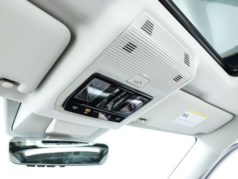 New 2026 Volkswagen Tiguan SE image 26