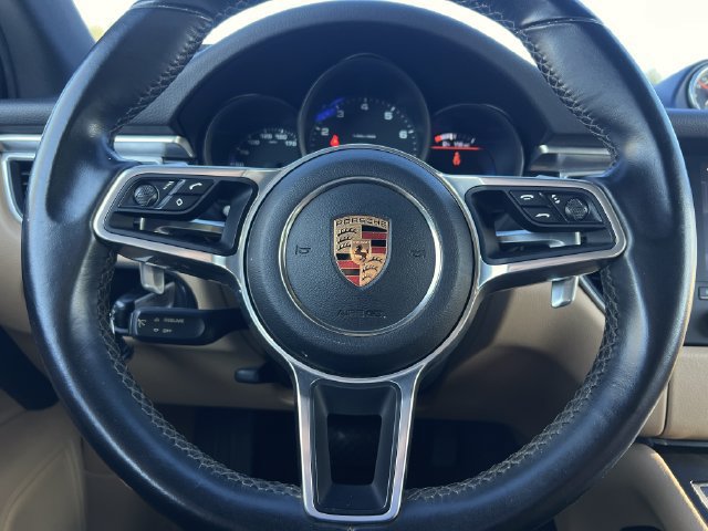 Used 2018 Porsche Macan AWD/4WD image 15