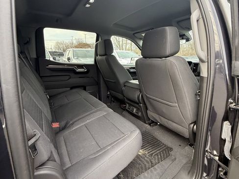 Used 2023 Chevrolet Silverado 1500 LT image 16