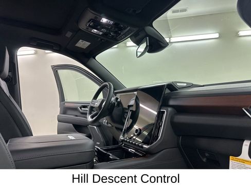 New 2026 GMC Yukon Denali w/ Sun & Power Step Package image 16