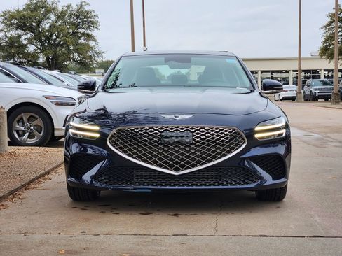 Used 2023 Genesis G70 2.0T image 2