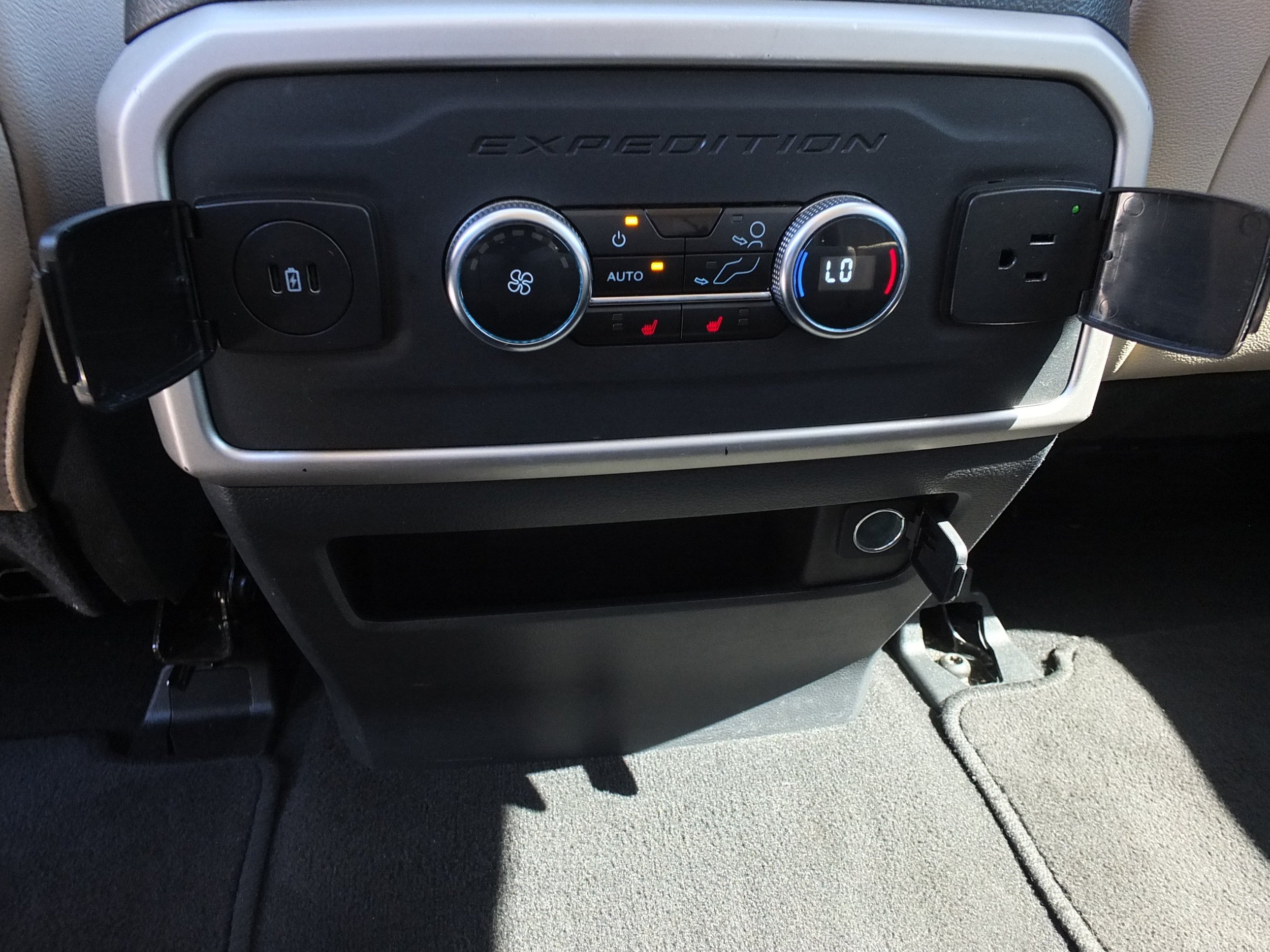 Used 2024 Ford Expedition Max Limited AWD/4WD image 20