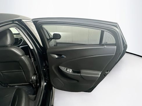 Used 2017 Chevrolet Volt LT w/ Comfort Package FWD image 27