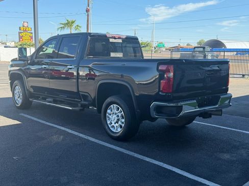Used 2020 Chevrolet Silverado 2500 LTZ w/ LTZ Plus Package AWD/4WD image 5