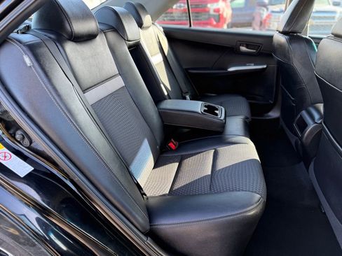 Used 2013 Toyota Camry SE image 17