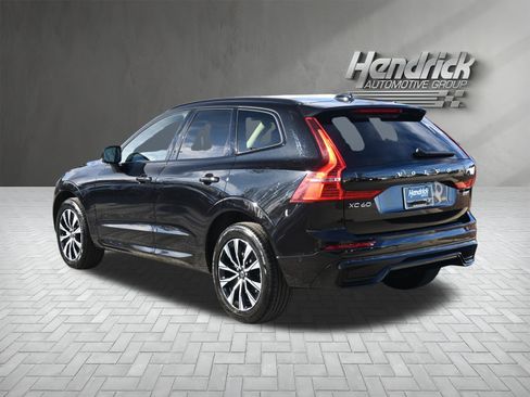 Used 2025 Volvo XC60 B5 Plus w/ Climate Package image 9
