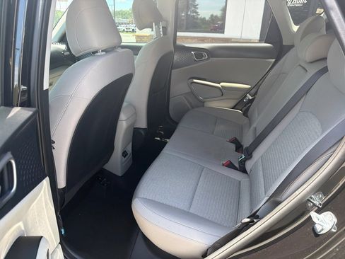 Used 2025 Kia Soul EX FWD image 6