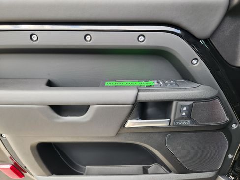 New 2026 Land Rover Defender 90 V8 image 26