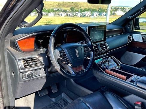 Used 2021 Lincoln Navigator L Reserve w/ Luxury Package AWD/4WD image 17