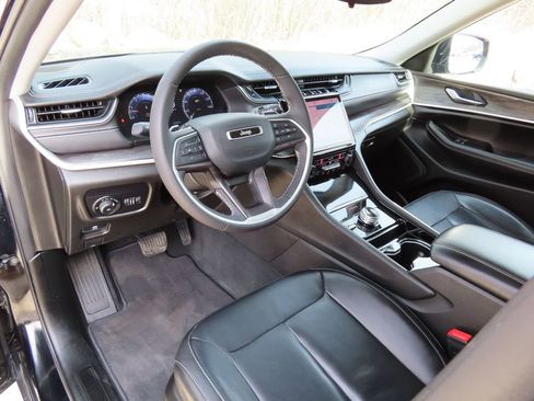 Certified 2023 Jeep Grand Cherokee Limited image 21