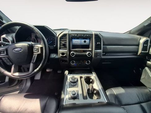 Used 2019 Ford Expedition XLT w/ Equipment Group 202A AWD/4WD image 10
