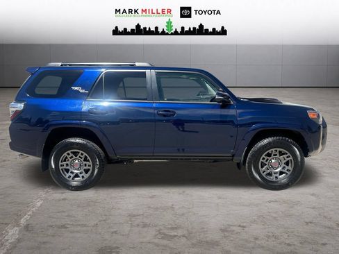 Certified 2019 Toyota 4Runner TRD Off-Road Premium AWD/4WD image 7