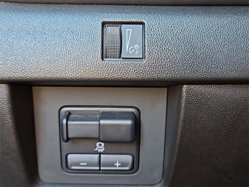 Used 2023 Chevrolet Colorado LT w/ LT Convenience Package II image 24