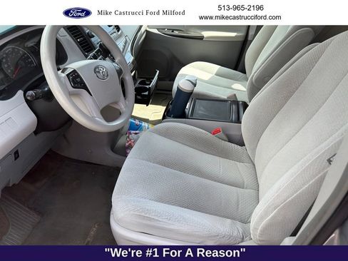 Used 2014 Toyota Sienna LE FWD image 12