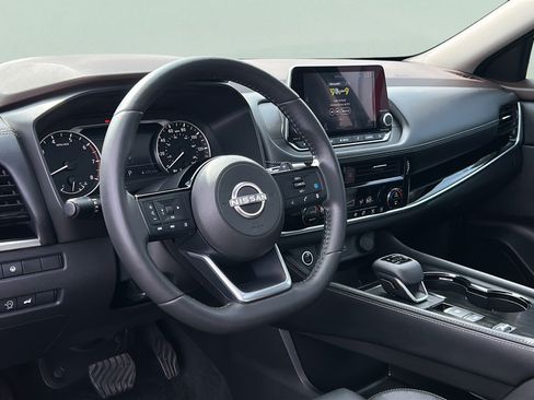 Used 2023 Nissan Rogue SL FWD image 13