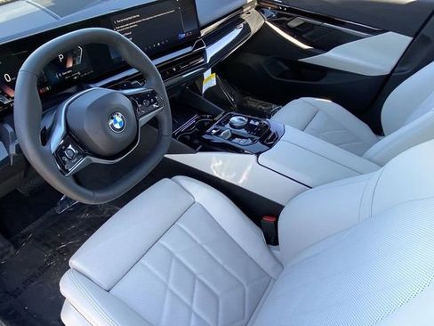 Used 2025 BMW 530i 530i image 18