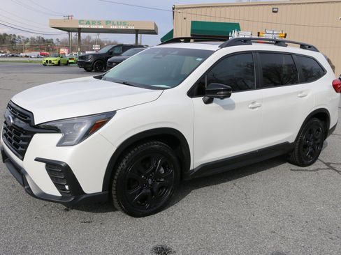 Used 2023 Subaru Ascent Onyx Edition Limited image 1