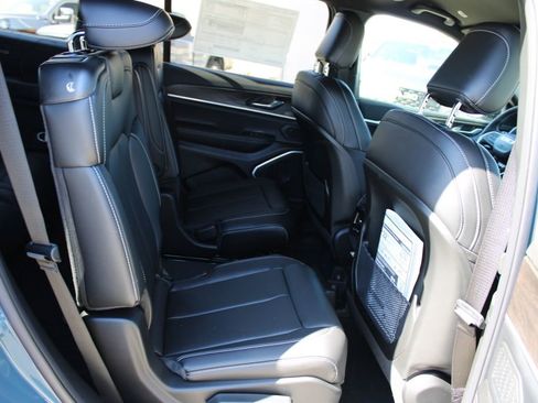 New 2026 Jeep Grand Cherokee L Limited image 13