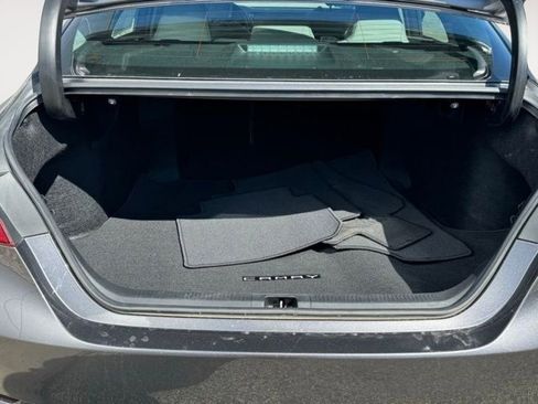 Certified 2019 Toyota Camry SE FWD image 36