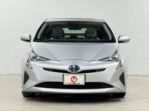 Used 2017 Toyota Prius Four w/ Premium Convenience Package image 2
