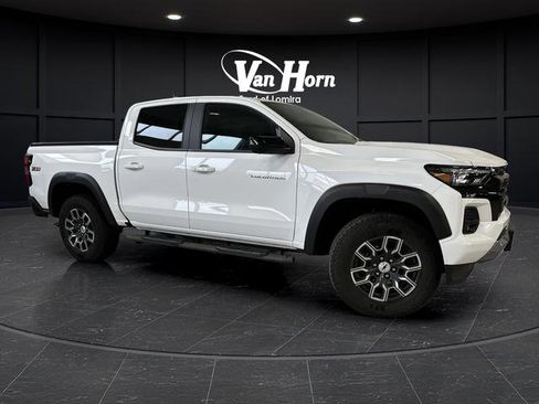 Used 2024 Chevrolet Colorado Z71 w/ Z71 Convenience Package 2 image 1