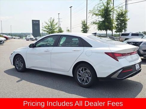 Certified 2024 Hyundai Elantra SEL FWD image 5