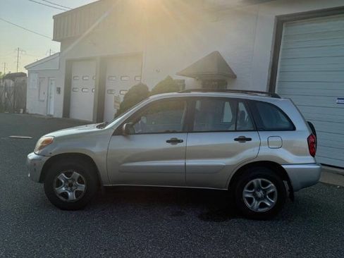 Used 2005 Toyota RAV4 2WD image 4