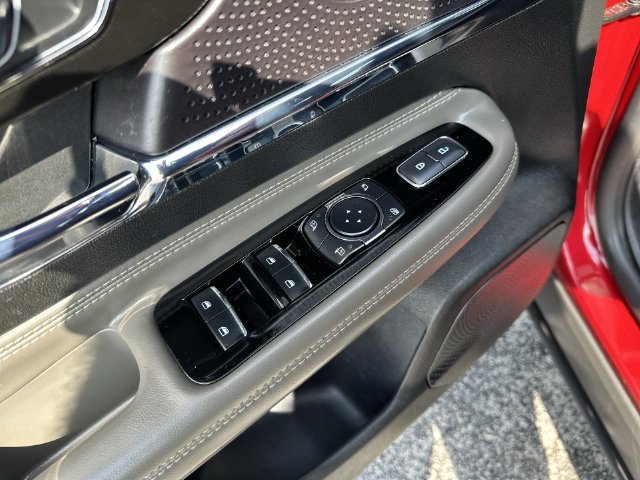 Used 2024 Lincoln Corsair AWD w/ Equipment Group 101A image 24