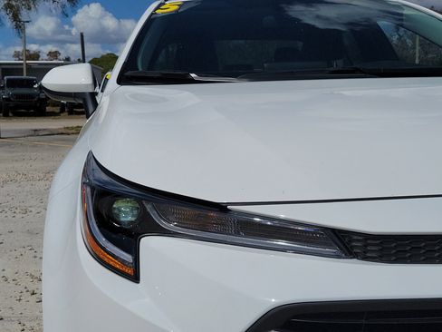 Used 2025 Toyota Corolla LE image 7
